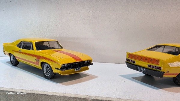 Producto - CHEVRON AMARILLO 1/43