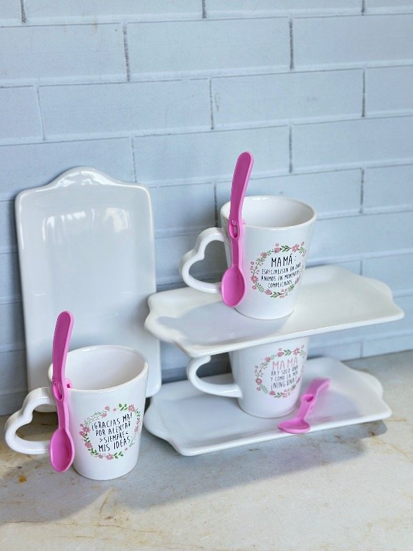 Producto - Minikit N17 "Mamá Floral" - 3 Cónica c/asa Corazón + 3 Band. Tostada + 3 Cuch.