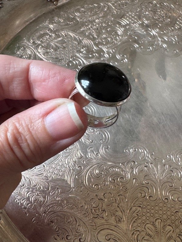 Producto - Anillo redondo negro regulable - 2