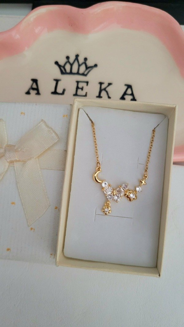 Producto - Collar mariposa con cubic de acero dorado