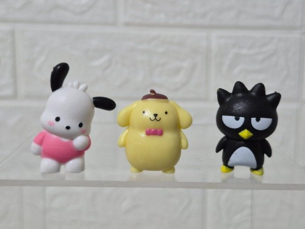 Producto - Set de 3 figuras Sanrio HelloKitty 3 cm Mod 03