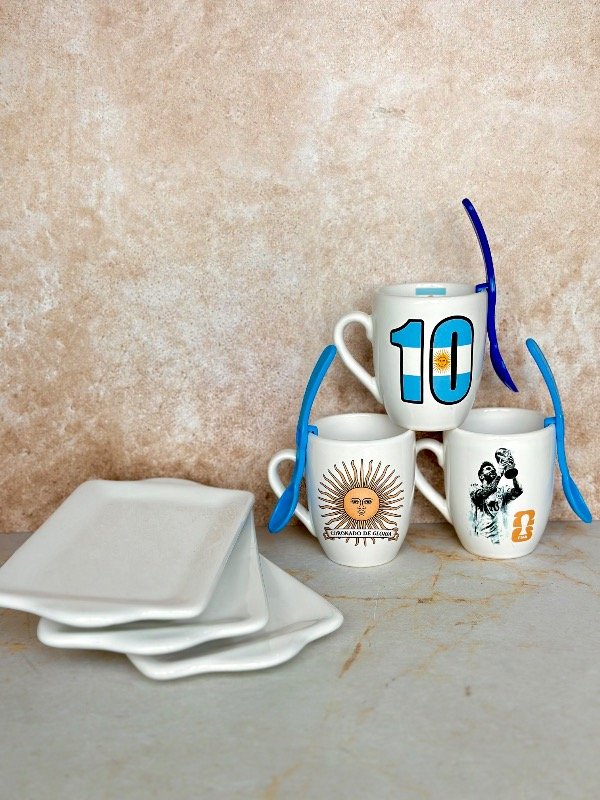 Producto - Kit 16- Mundial- 3 Bombé + 3 Bandej. + 3 Cucharitas.