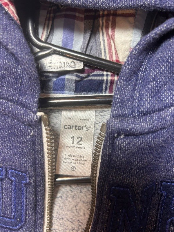 Producto - Buzo azul con cierre con detalles rayados inscripcion Hulk 12 Meses - 2