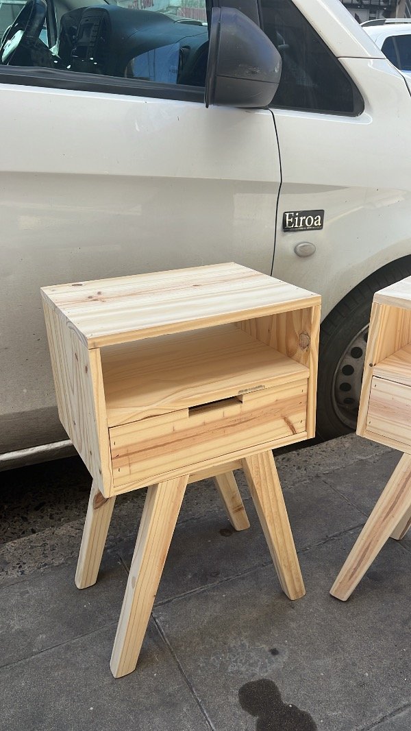 Producto - Mesa de luz retro 1 cajon
