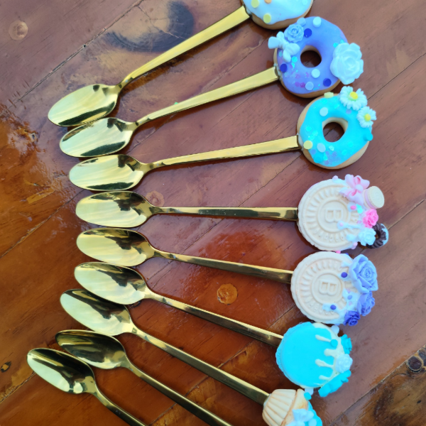 Producto - Cucharitas largas doradas