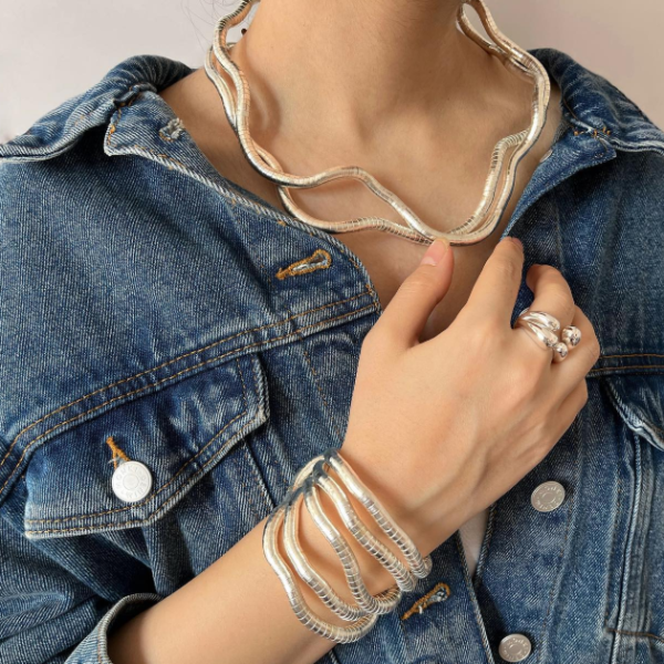 Producto - COLLAR FLEXIBLE INFINITO PLATA