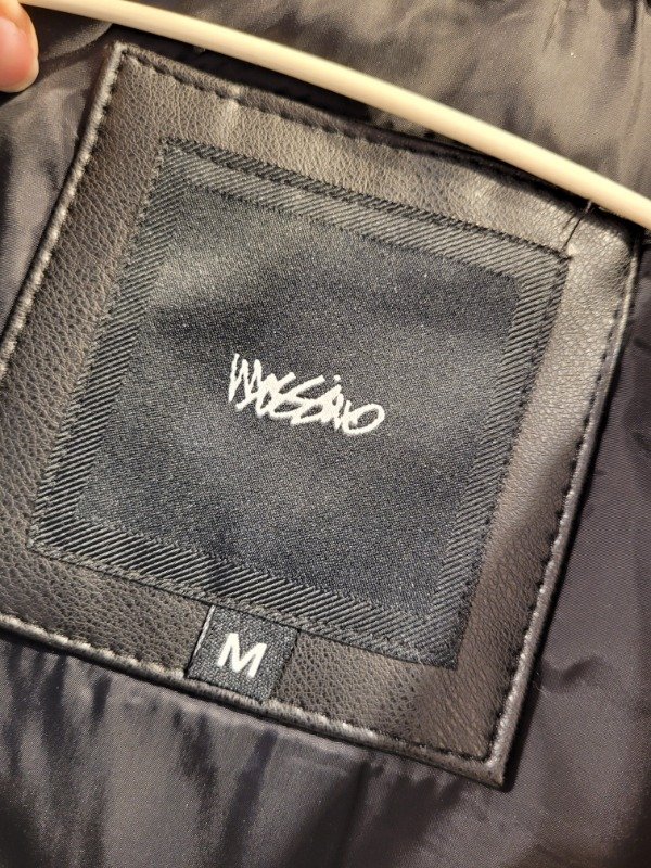 Producto - Campera MOSSIMO ecocuero negro NUEVA CON ETIQUETA Talle M - PRECIO: 156X - 5