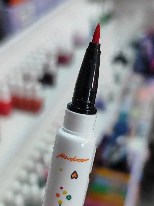 Producto - Delineador fibra color miss seven