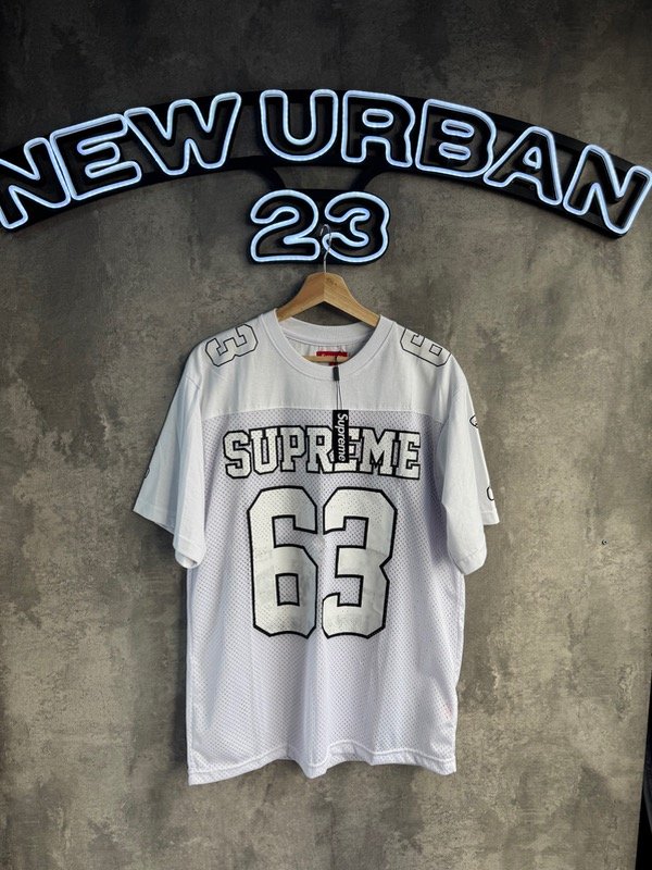 Producto - Remera IMPORTADA SUPREME White