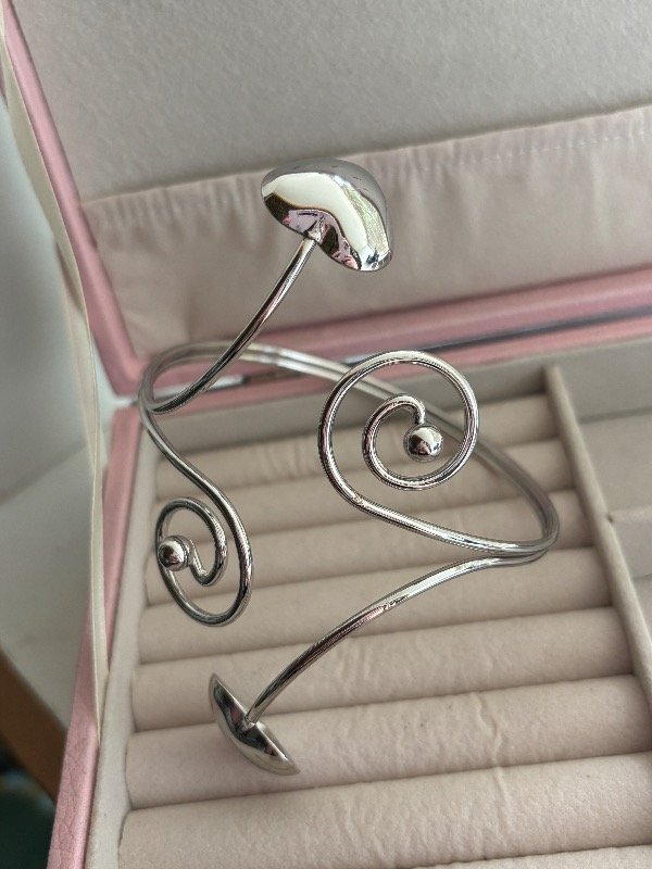 Producto - Brazalete corazones y espiral