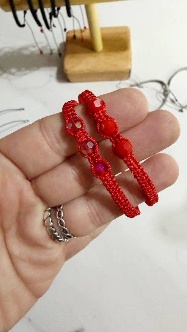 Producto - PULSERA MACRAME roja