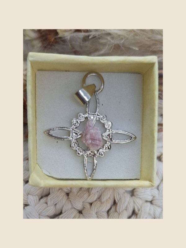 Producto - Dije nudo de bruja con turmalina rosa II