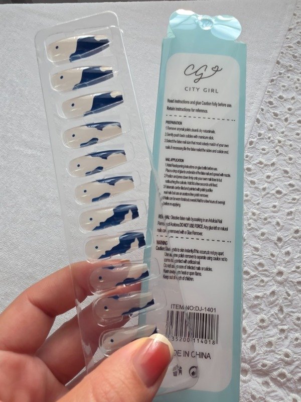 Producto - Uñas City Girl Azul Press On