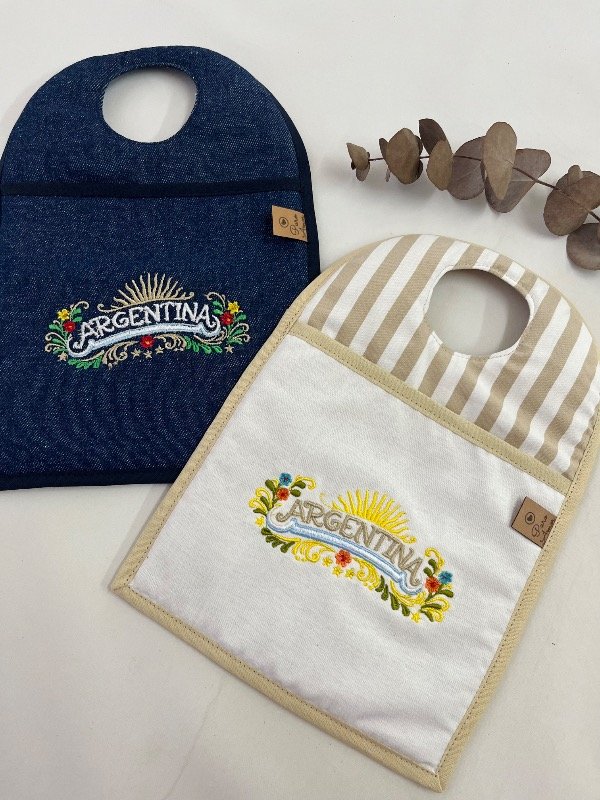 Producto - Bolsita bordada Argentina