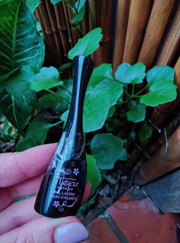 Producto - Delineador Líquido - Tejar-