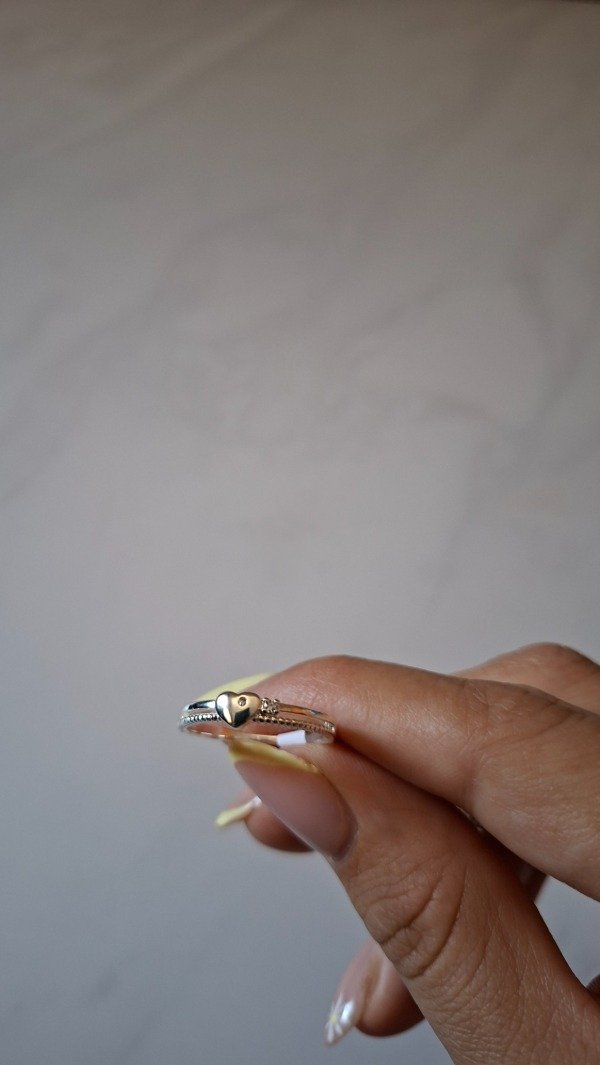 Producto - Anillo de acero blanco cerrazón con strass