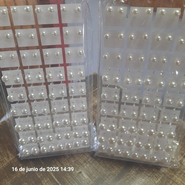 Producto - Aros perlas blancos x 36