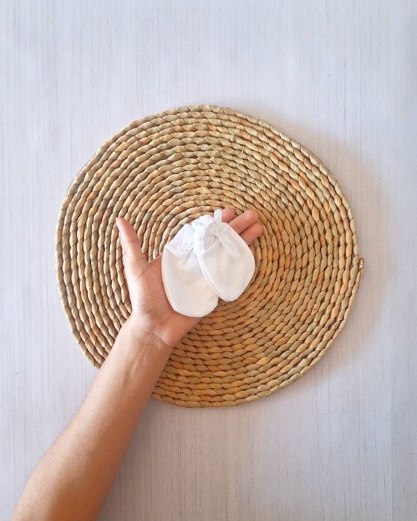 Producto - Manopla de Algodón con Lazo Blanco