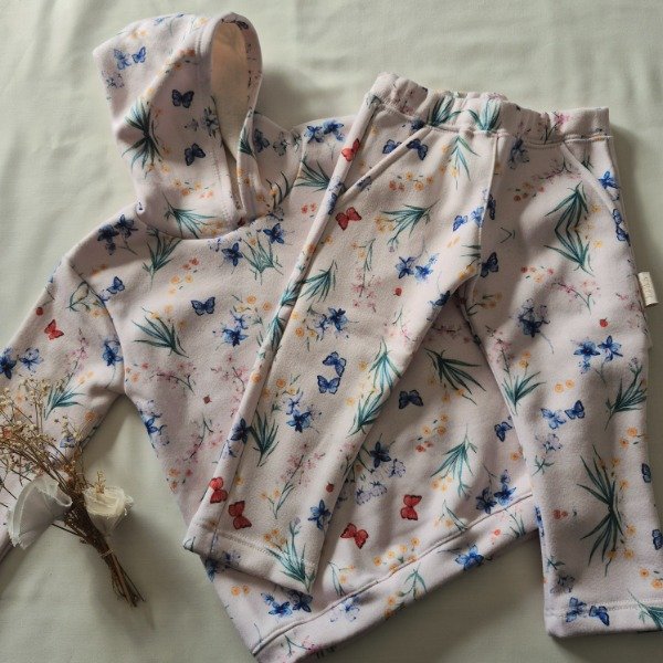 Producto - Conjunto con frisa mariposas