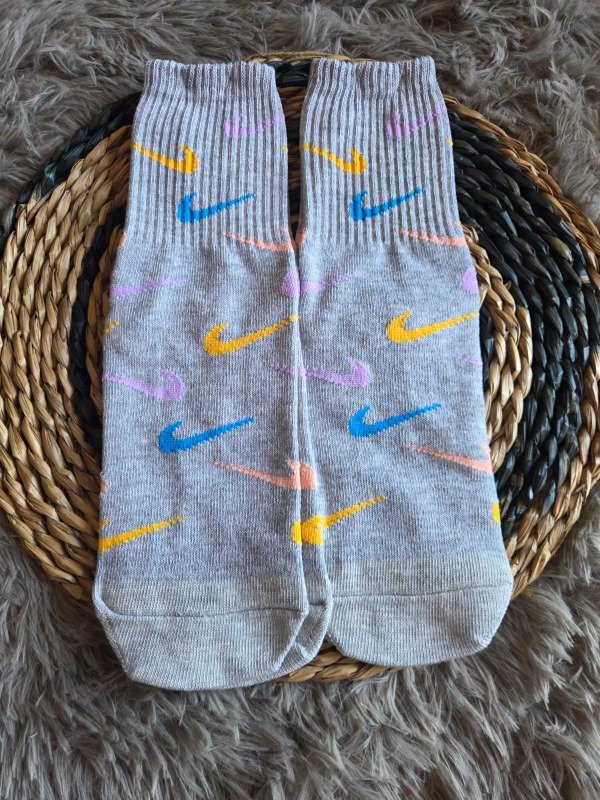 Producto - Medias 3/4 de algodon Gris con Nike colores