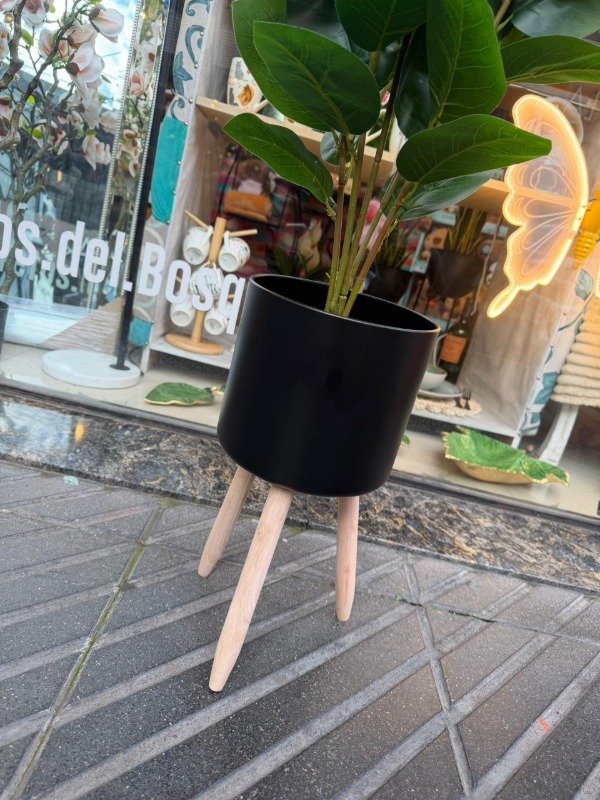 Producto - Pie Nordico Oslo negro mediano 42cm (Efectivo: 46.000)