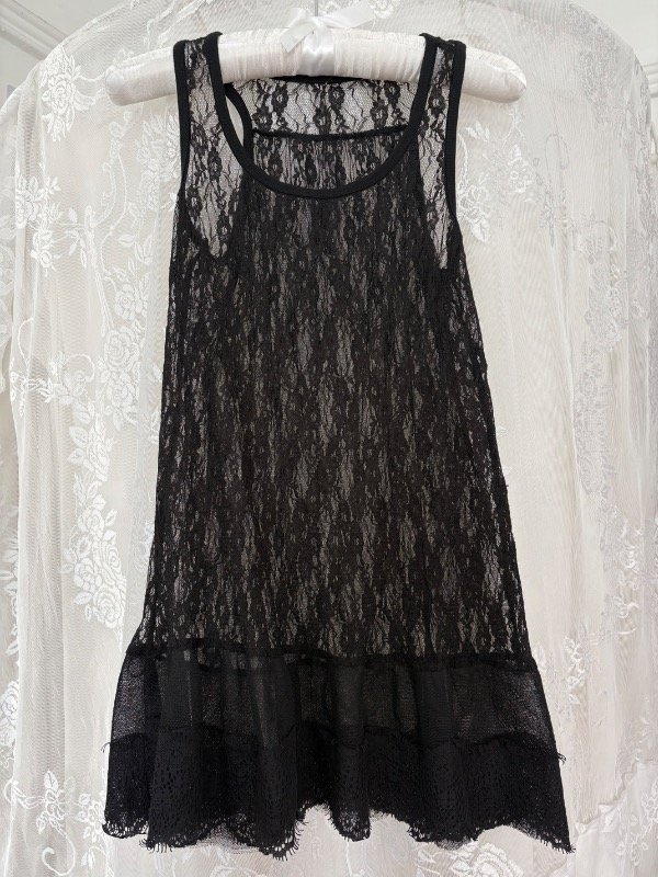 Producto - Musculosa Larga de Encaje Talle S N15