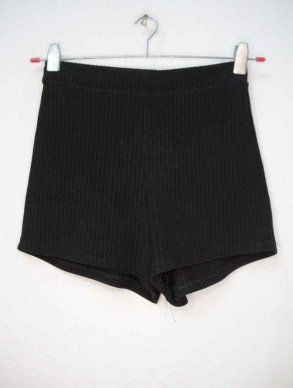 Producto - Shortcito/Calcita negra