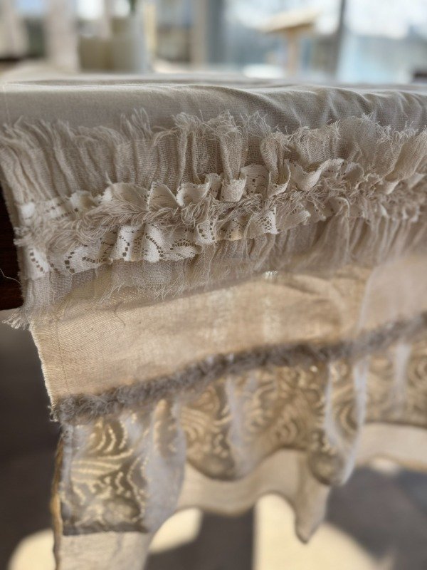 Producto - Camino de Mesa AURELIA