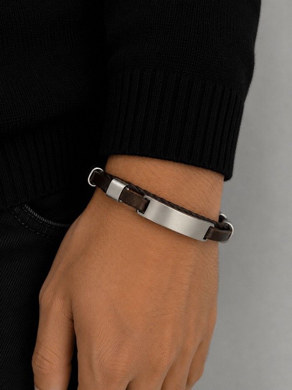 Producto - Pulsera de cuero marrón con detalles en acero