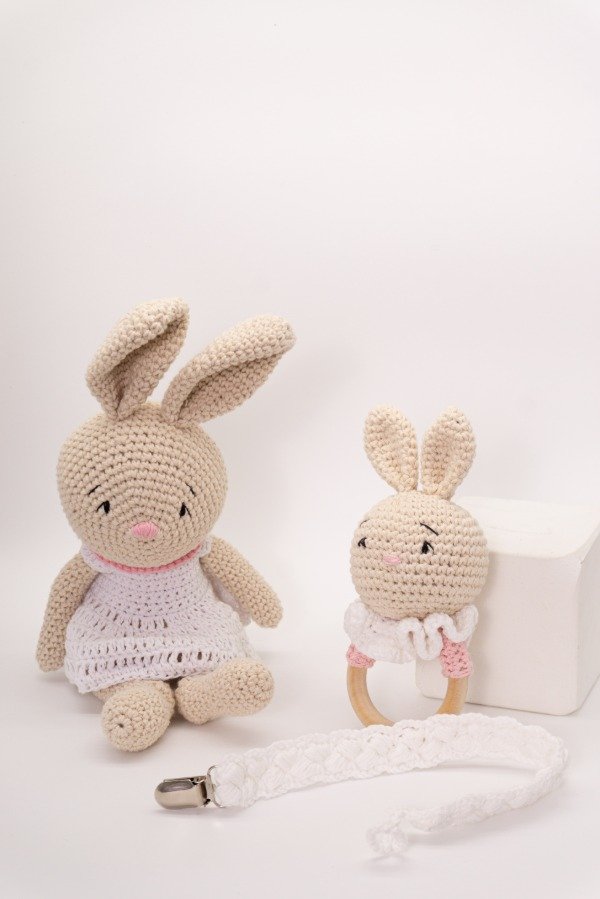 Producto - Set muñeco, sonajero y portachupete