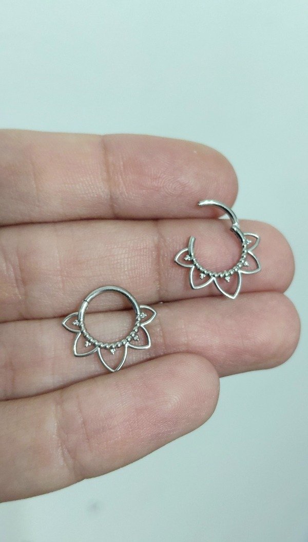 Producto - Piercing de Acero Argollas Clicker 10mm Hindú Puntitos (unidad)