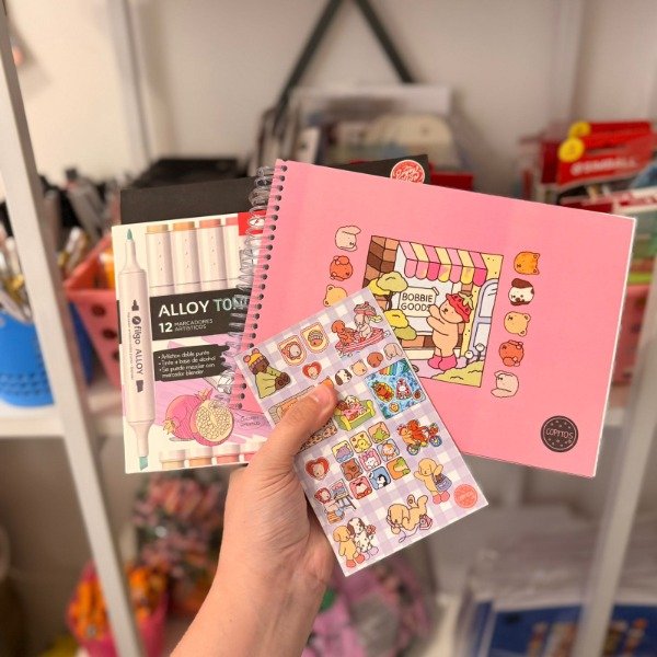 Producto - Kit Libro Bobbies Goods tapa rosa + Marcadores Filgo doble punta