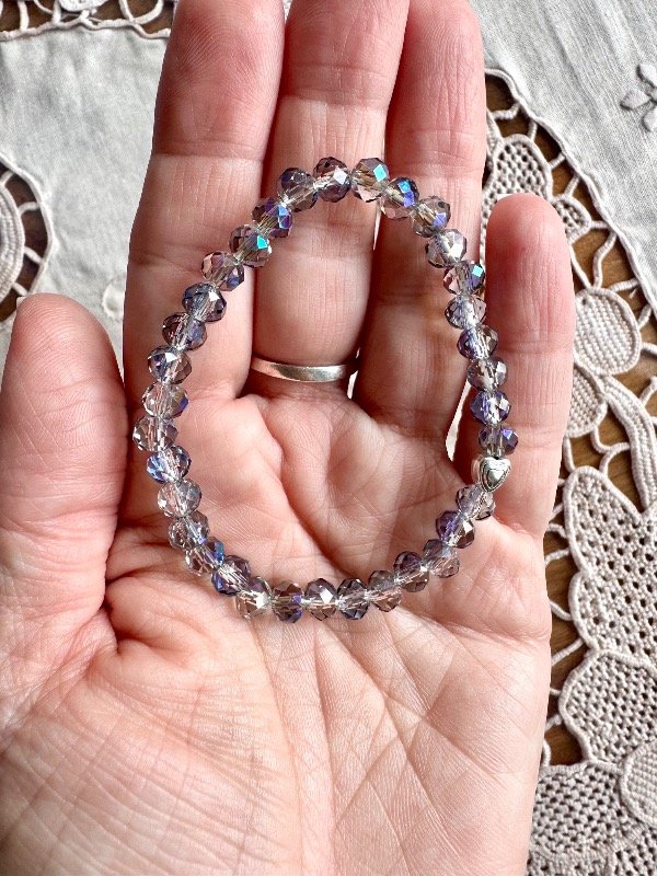 Producto - Pulsera de cristales de 6 mm con corazón