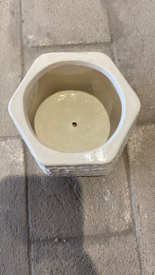 Producto - MACETA HEXAGONAL BLANCO