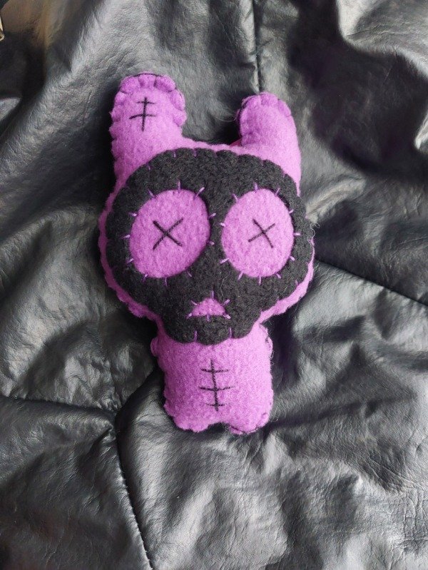 Producto - Rabbid morado y máscara negra