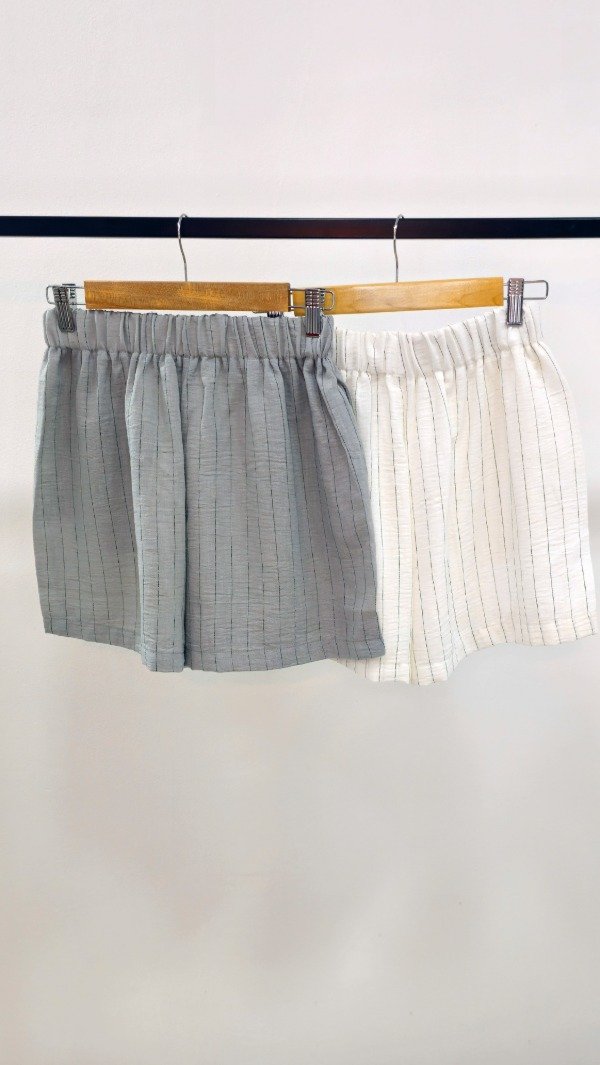 Producto - short lino rayado