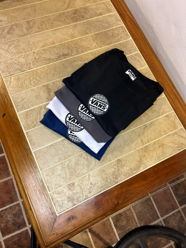 Producto - Remera Oversize Vans Classic Logo - Comodidad y Estilo Skate