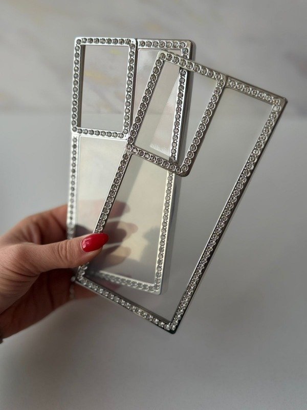 Producto - Case diamond borde plateado