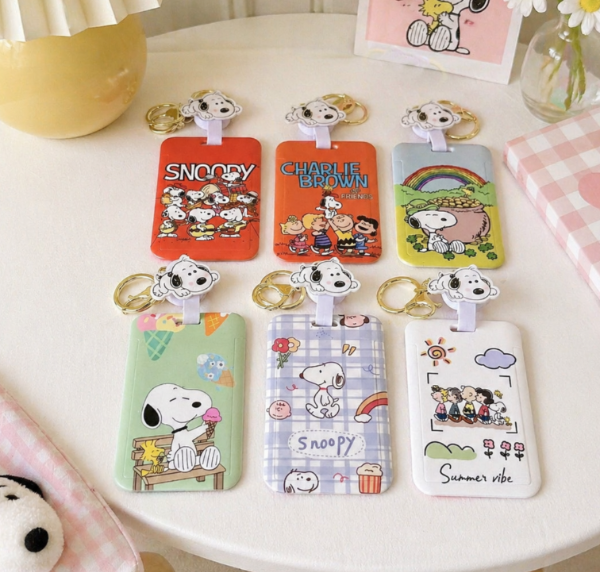 Producto - Tarjetero Snoopy con Llavero extensible 2