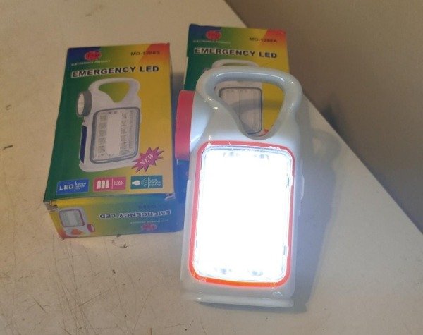 Producto - LUZ DE EMERGENCIA / LINTERNA