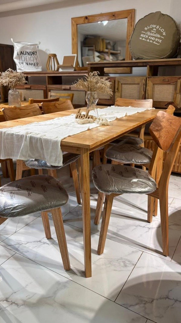 Producto - Juego de comedor Lihué stock