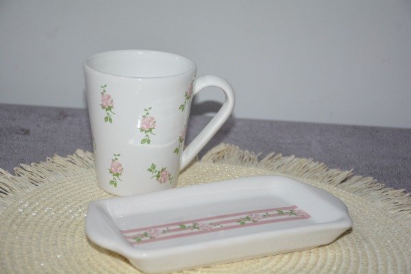 Producto - SET DESAYUNO - FLORCITAS ROSAS RAYAS