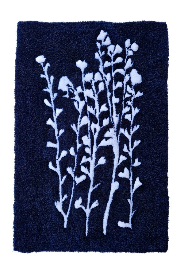 Producto - Alfombra artesanal con diseño botánico SILUETA