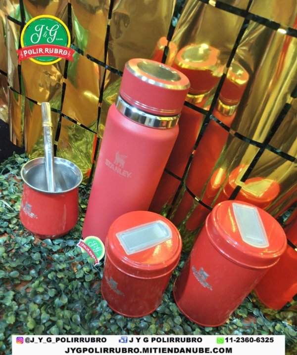 Producto - TERMO DE 800CC CON SENSOR DE TEMPERATURA + MATE Y BOMBILLA + AZUCARERA Y YERBERA