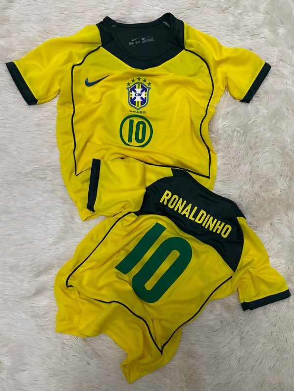 Producto - Camiseta Brasil Retro Ronaldinho Niño