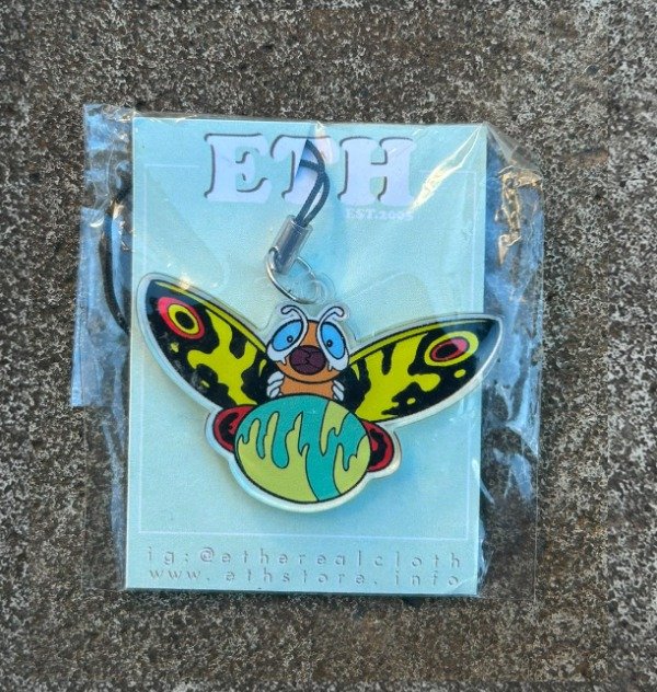 Producto - MOTHRA CHARM