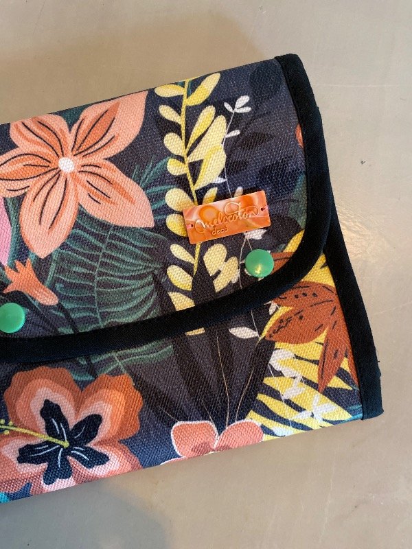 Producto - Neceser desplegable Flores fdo oscuro - 0