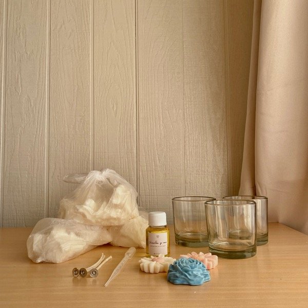 Producto - Kit para 3 personas con flor margarita/peonia