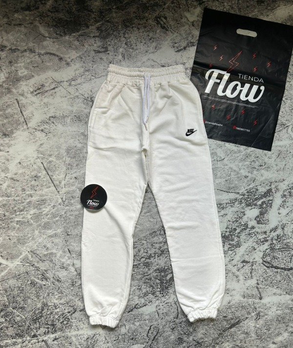 Producto - Pantalón Nike Basic Blanco