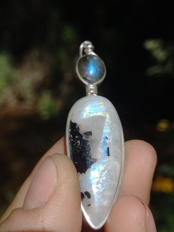 Producto - Piedra Luna con turmalina  y Labradorita doble - 0